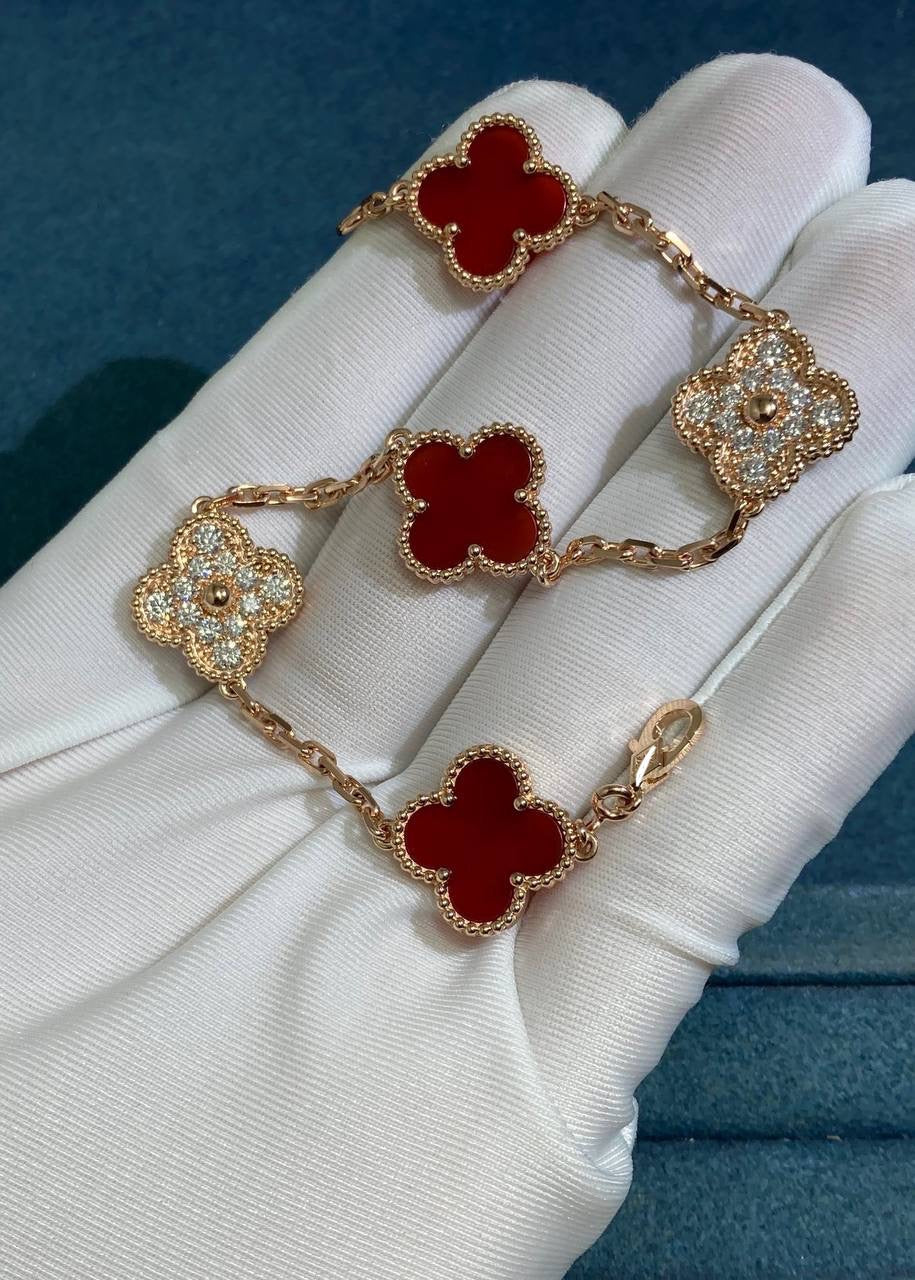 VC bracelet with Carnelian and diamonds