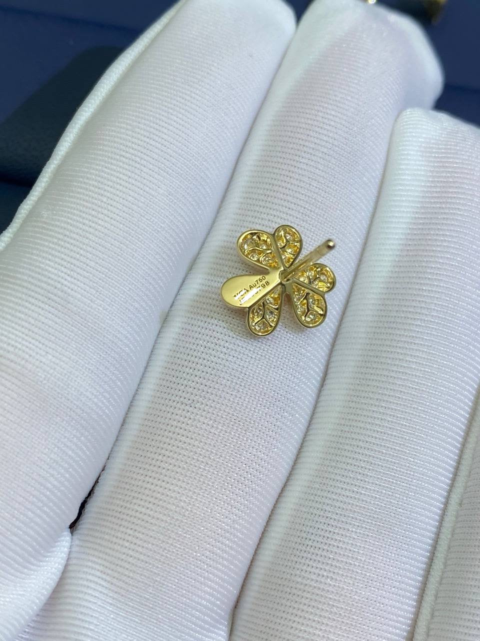 VC Floral earrings with pavé diamonds mini model
