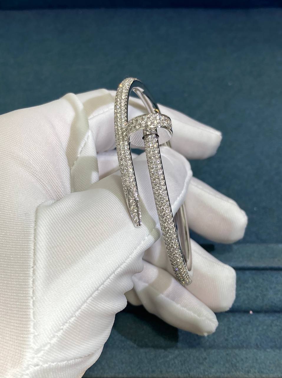 Nail Inspired full pavé diamond bracelet