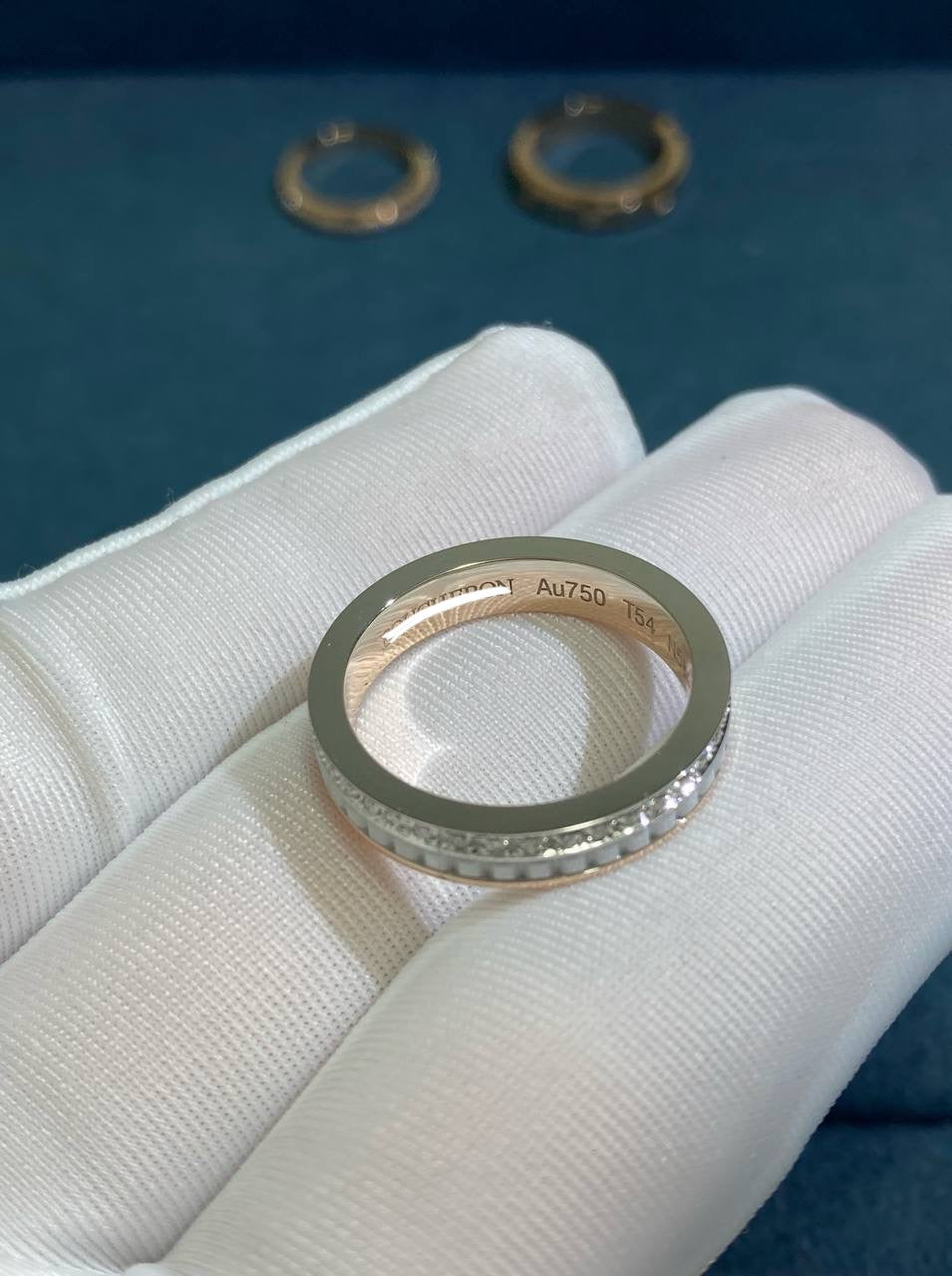 Bchrn pavé diamond wedding band with ceramic