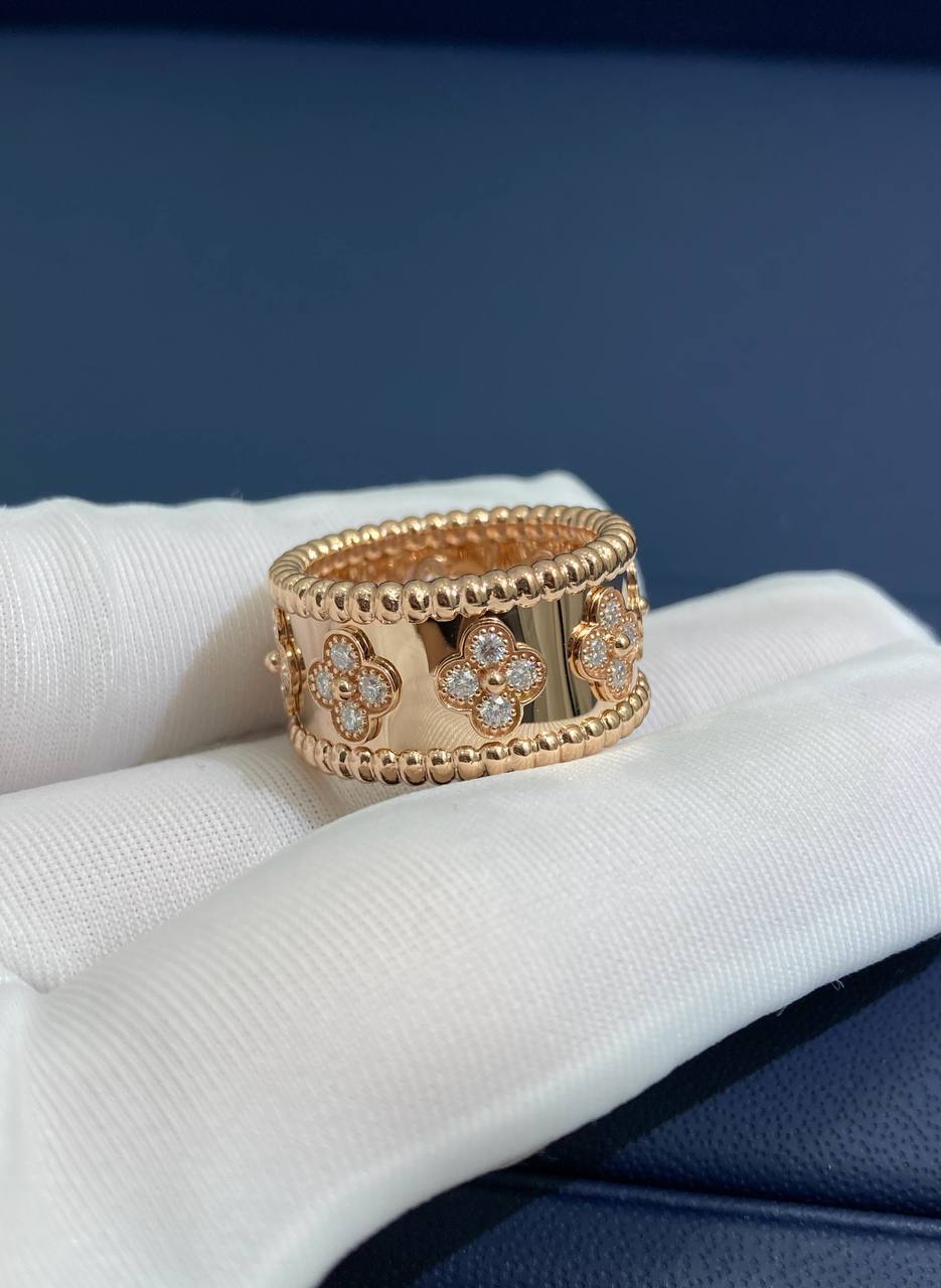 VC ring with diamonds Medium model