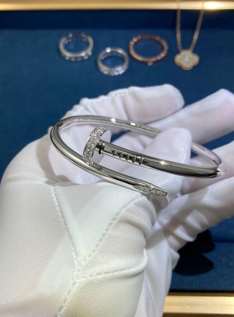 Nail Inspired bracelet with Diamonds model M