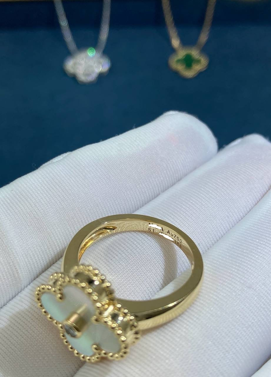 VC white Mother of Pearl ring with one diamond