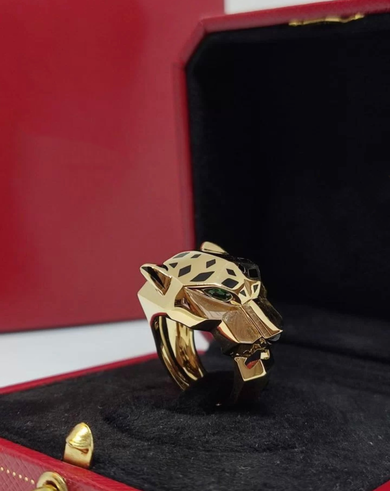 Panther ring