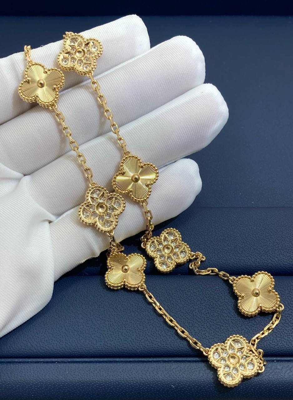 VC 10 motif Guilloché necklace with Half Pavé diamonds
