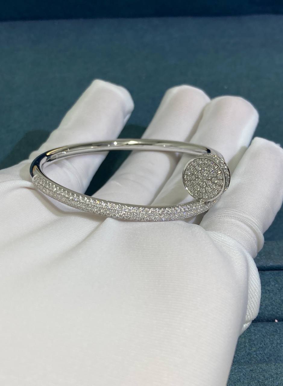 Nail Inspired full pavé diamond bracelet