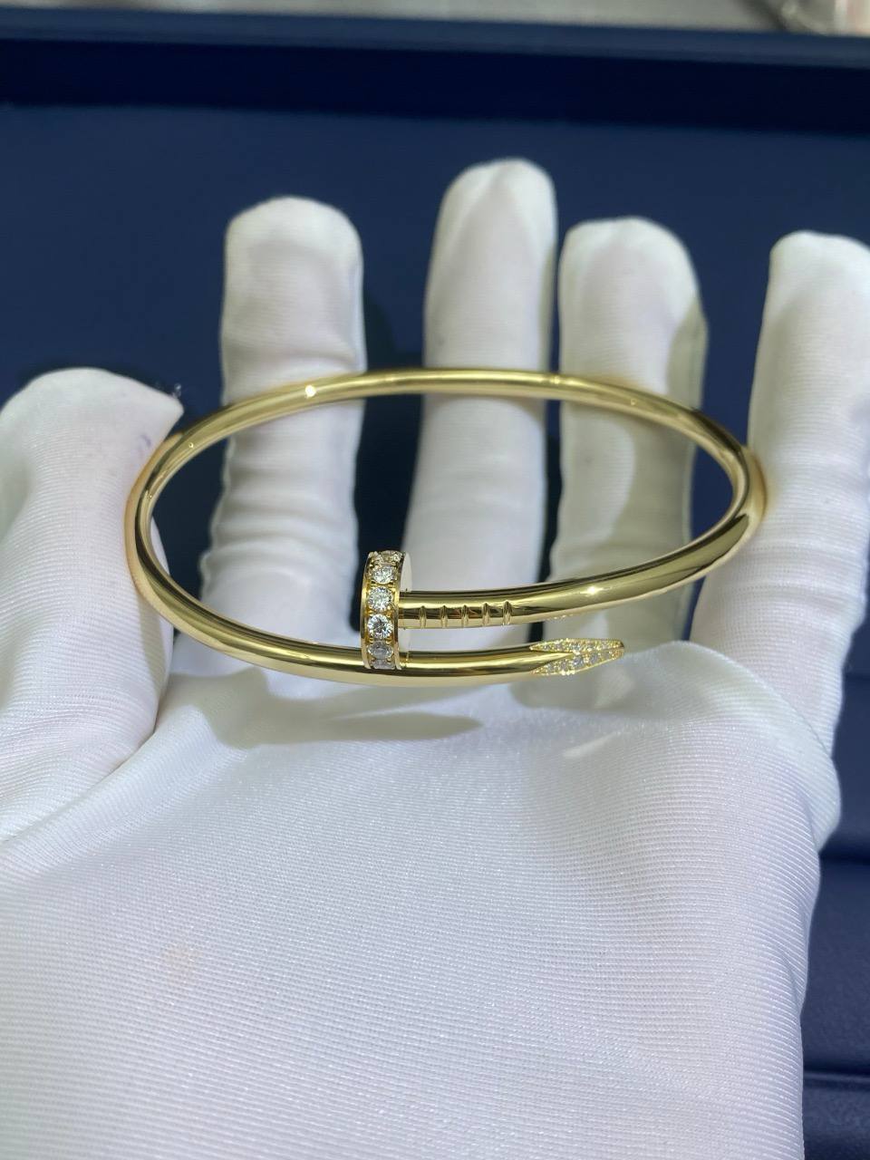 Nail Inspired bracelet with Diamonds model M