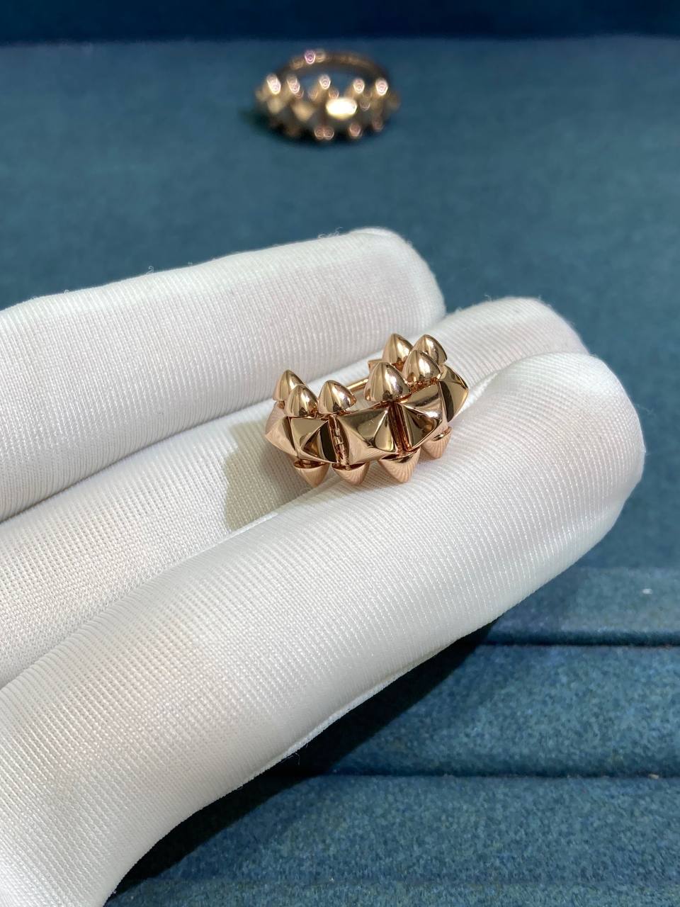 Crash single earring