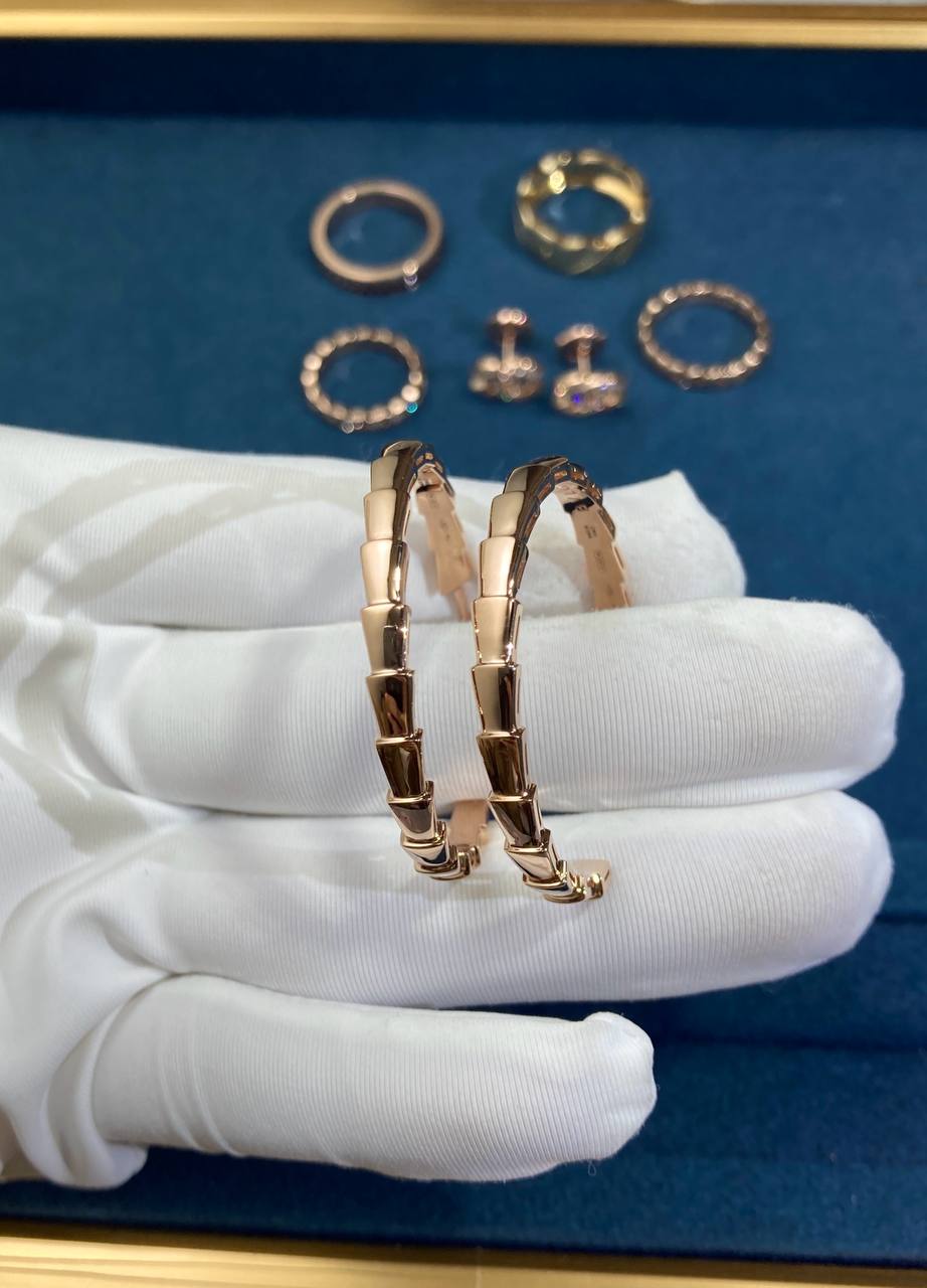 Pendientes de aro con forma de serpiente
