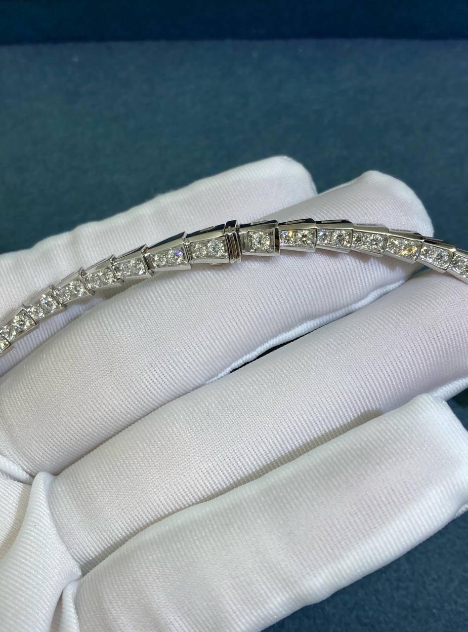 Serpent Diamond necklace