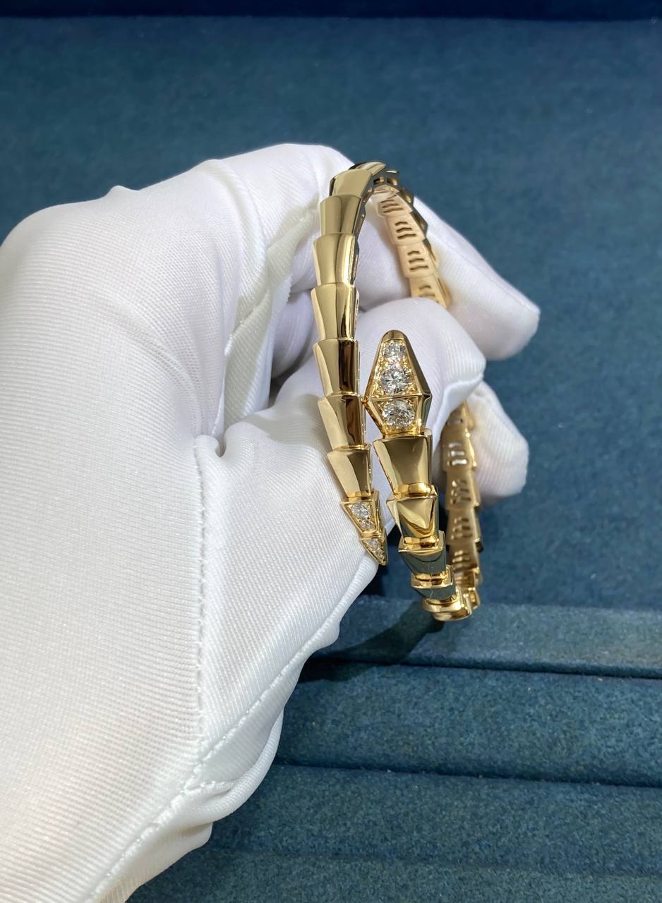 Serpent Bracelet with diamonds