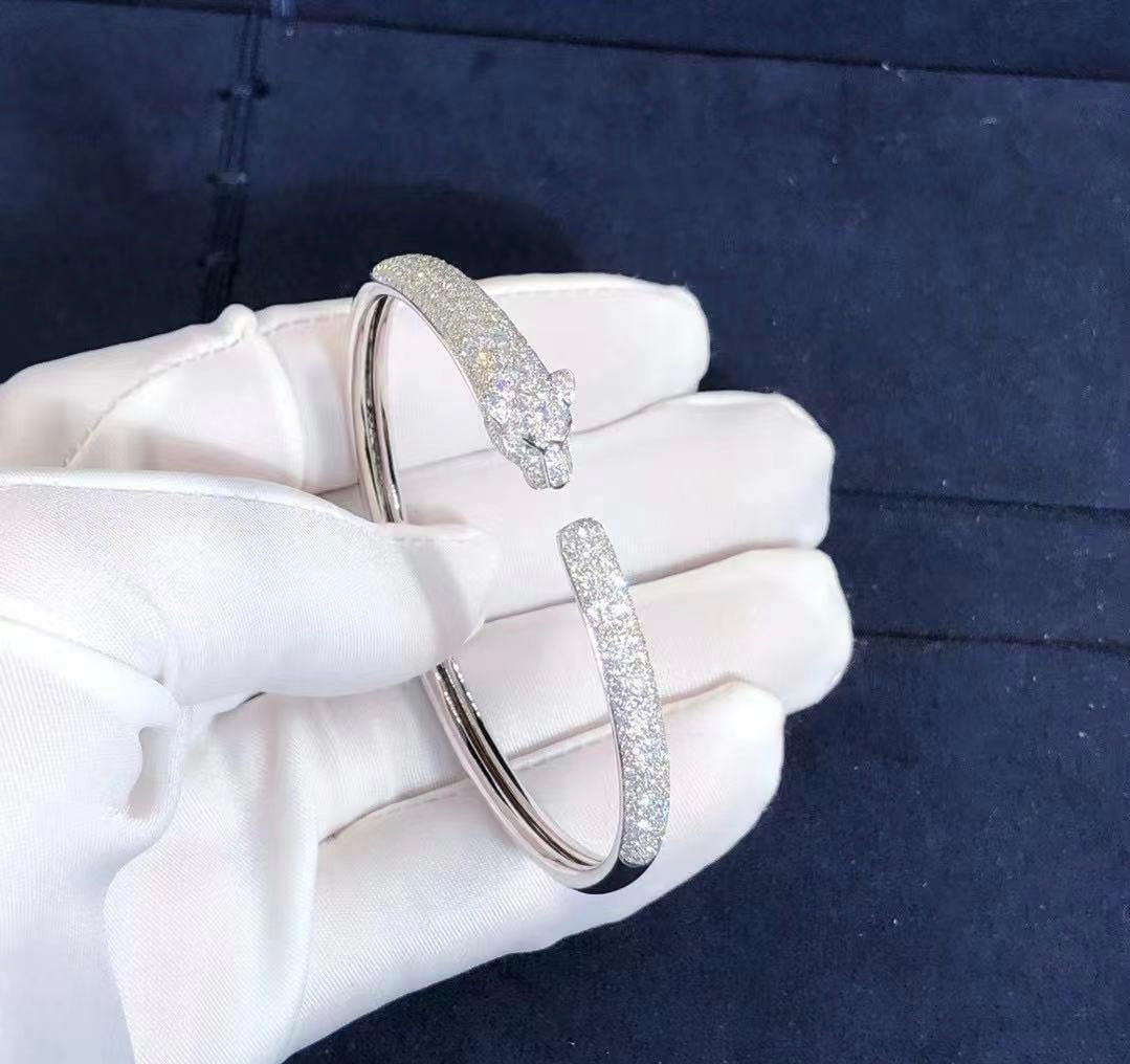 Panther full pavé diamond bracelet