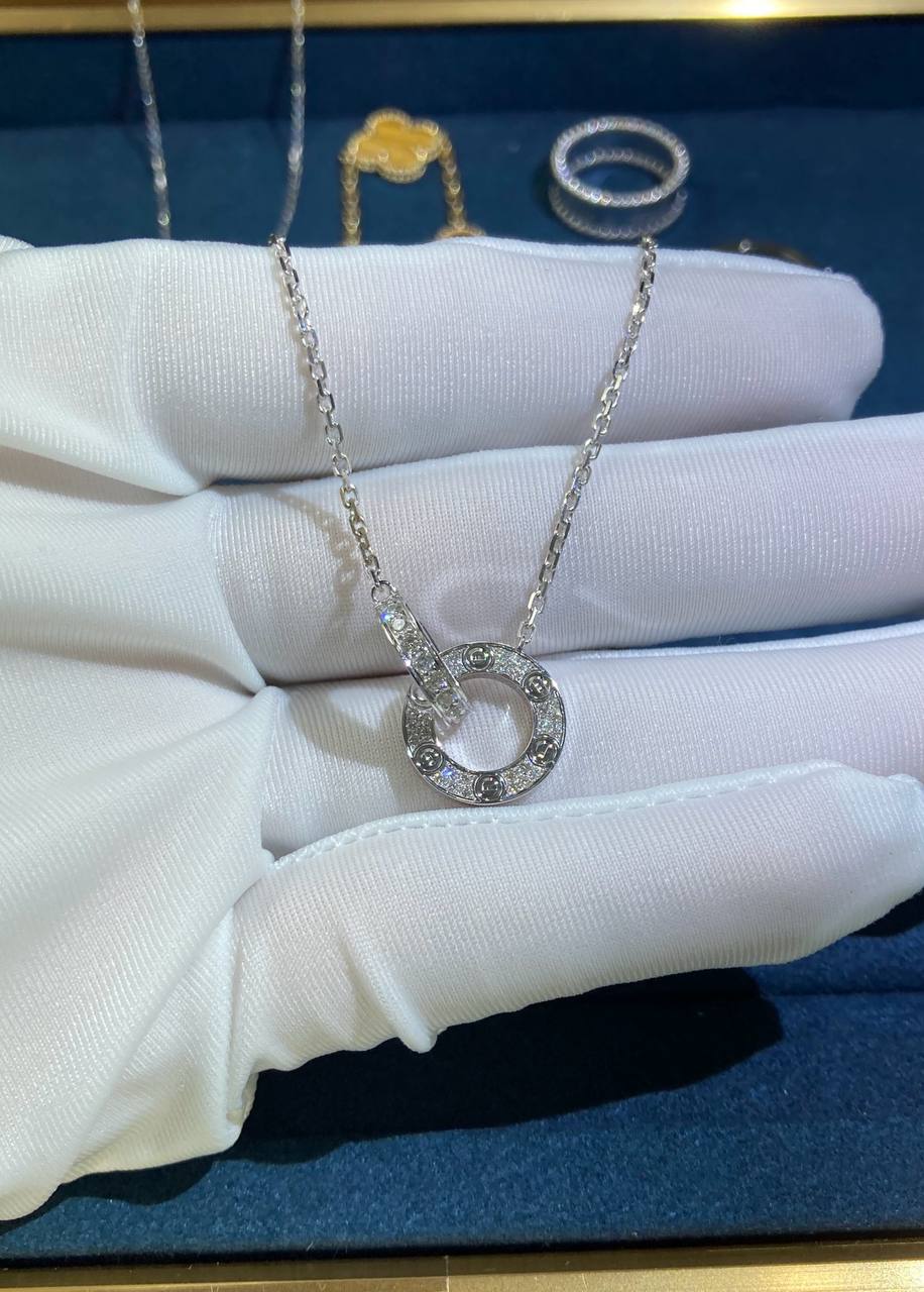 Love full pavé double ring chain pendant