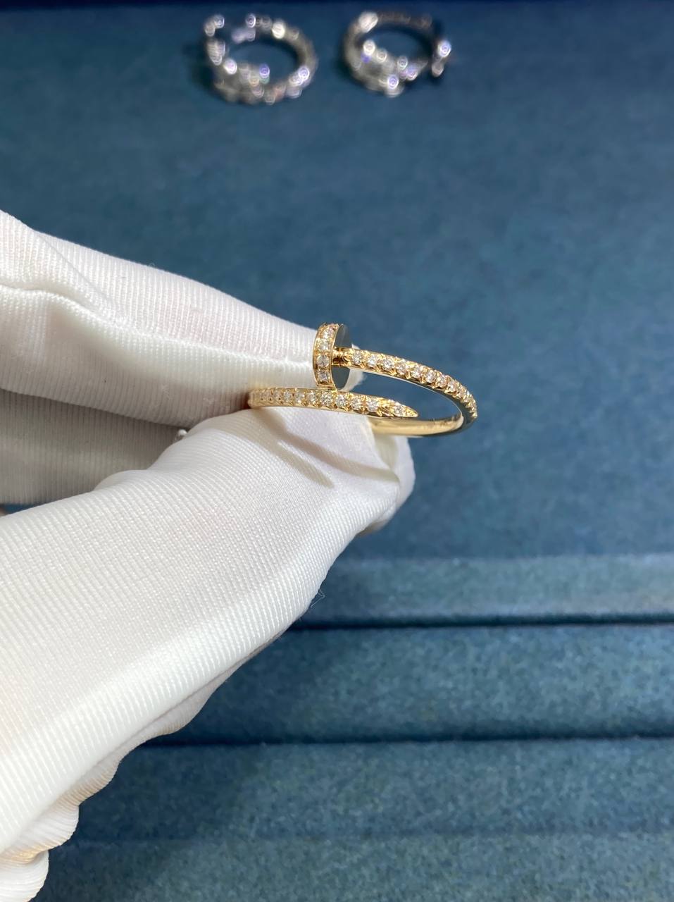 Nail Inspired full pavé diamond ring Small model
