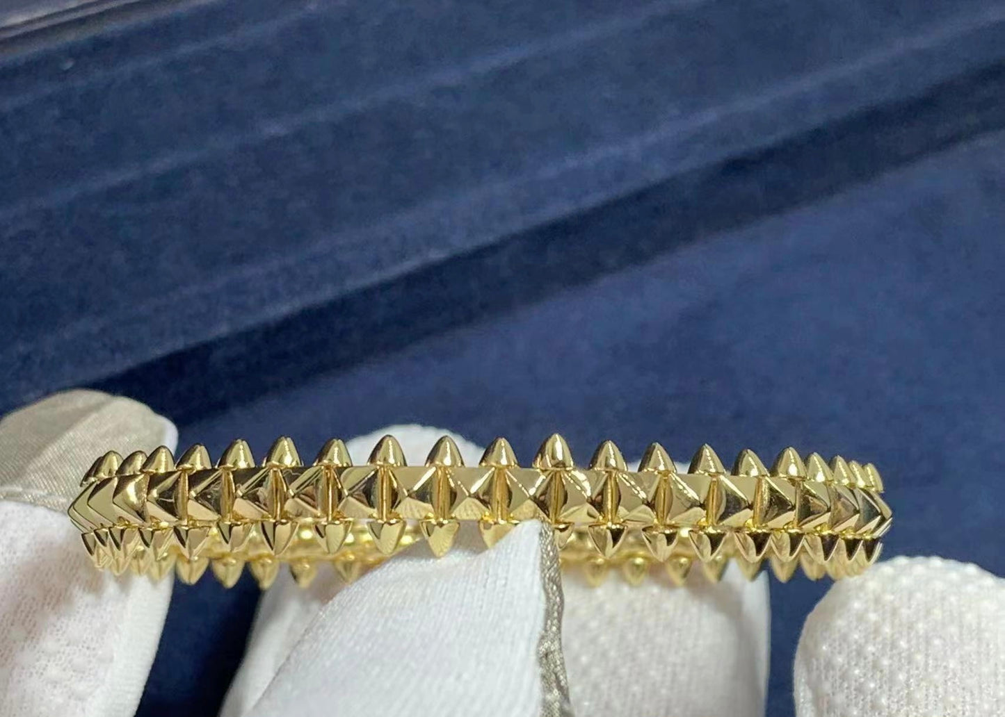Crash bracelet medium model