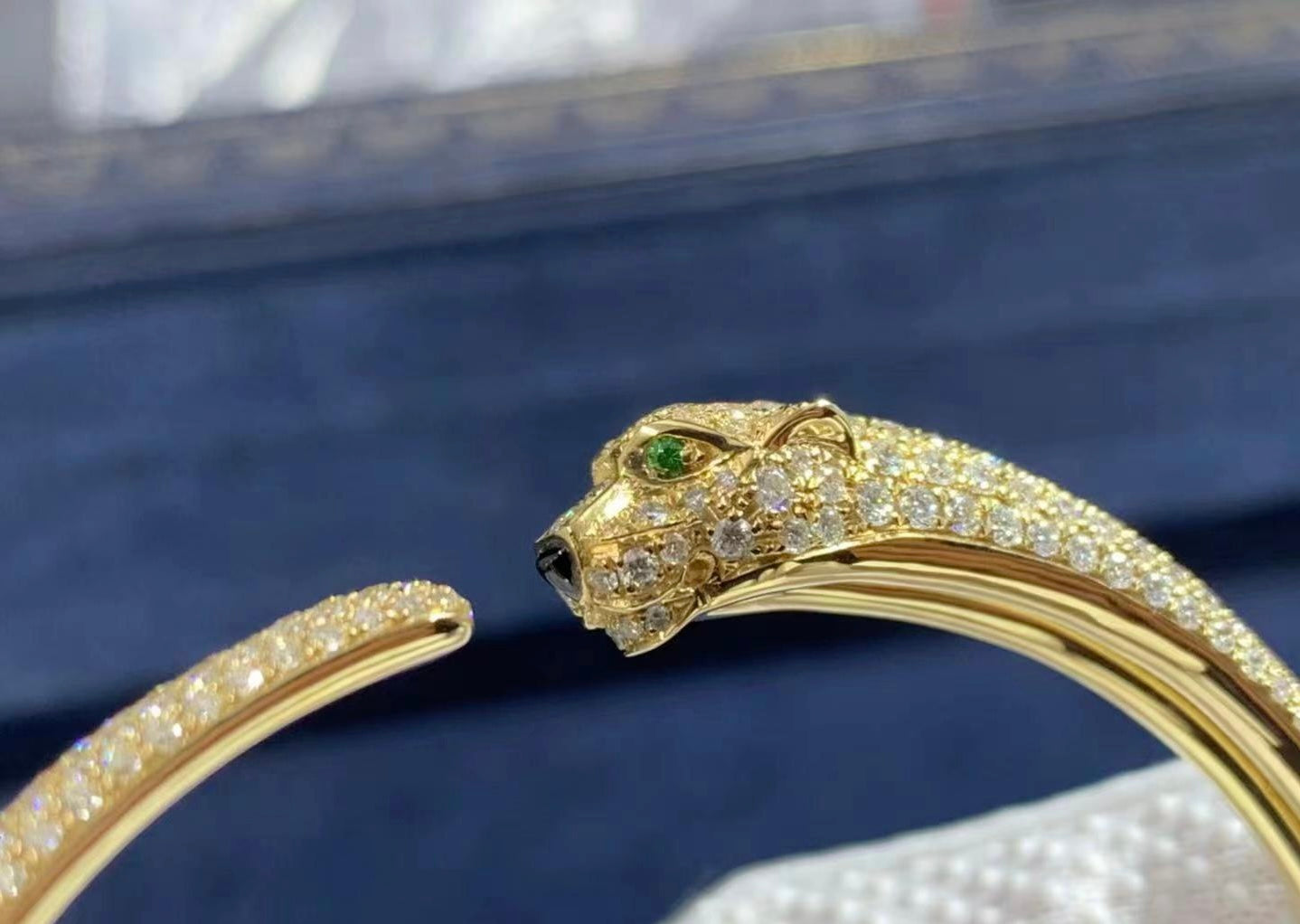 Panther full pavé diamond bracelet