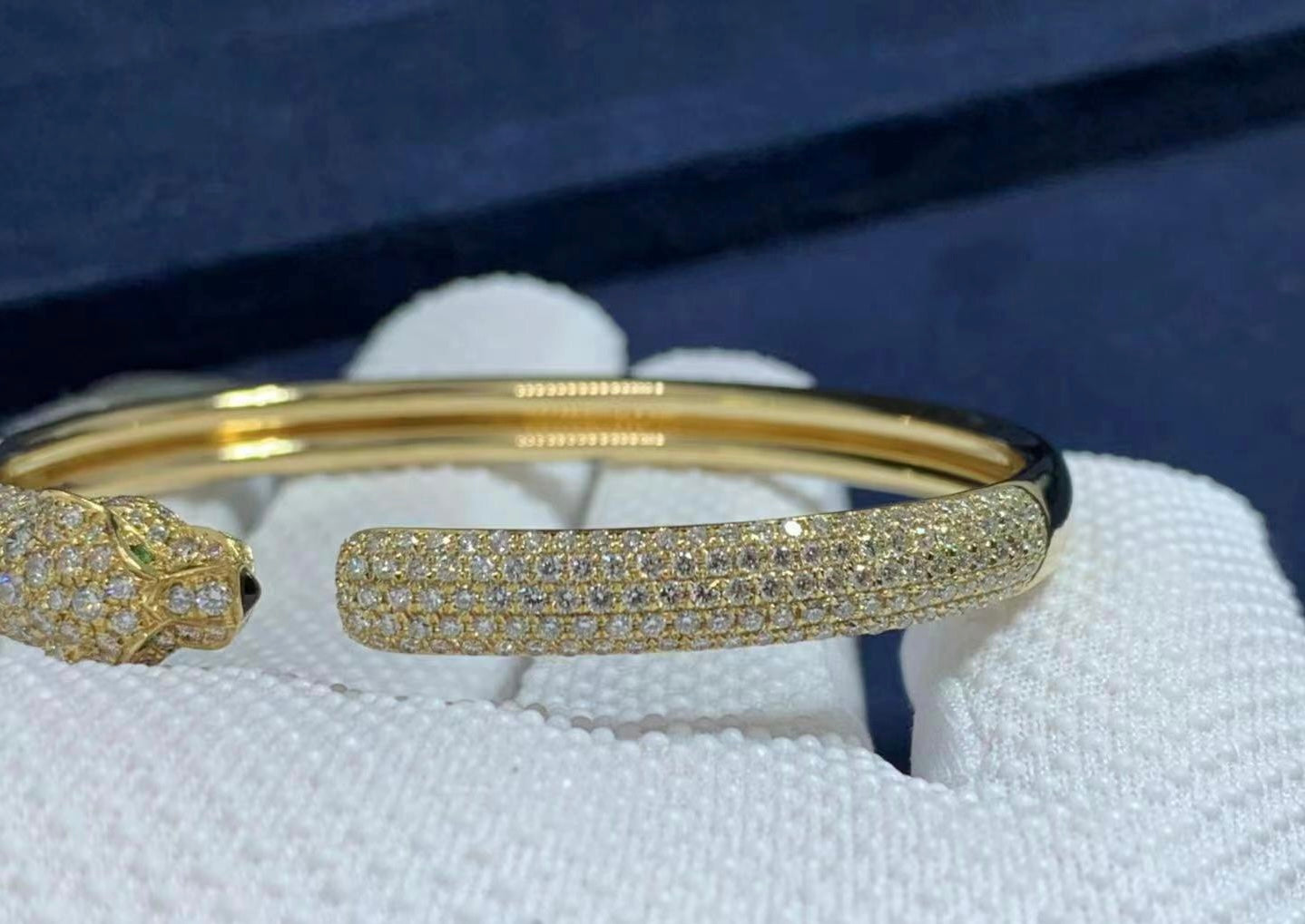 Panther full pavé diamond bracelet