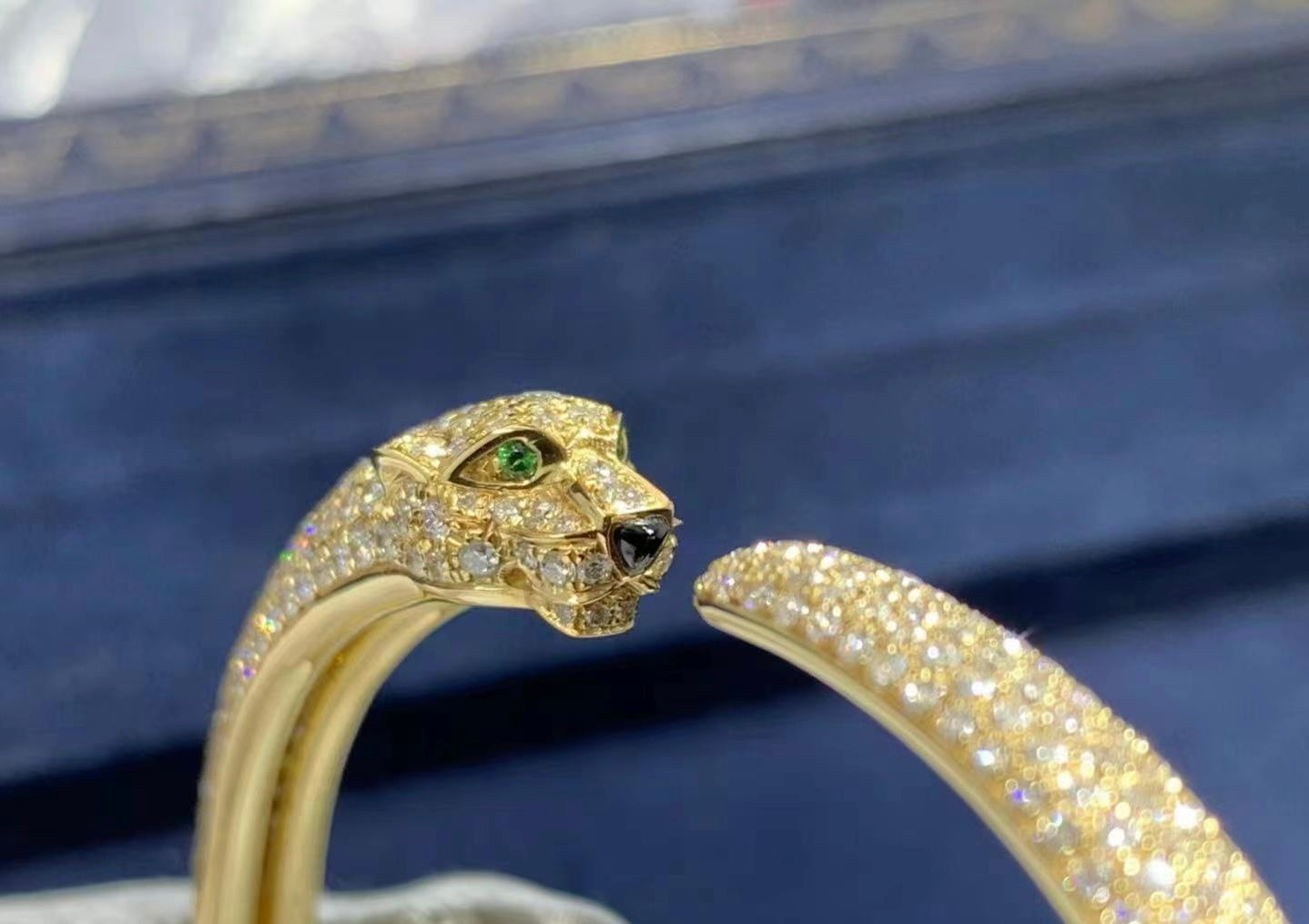 Panther full pavé diamond bracelet