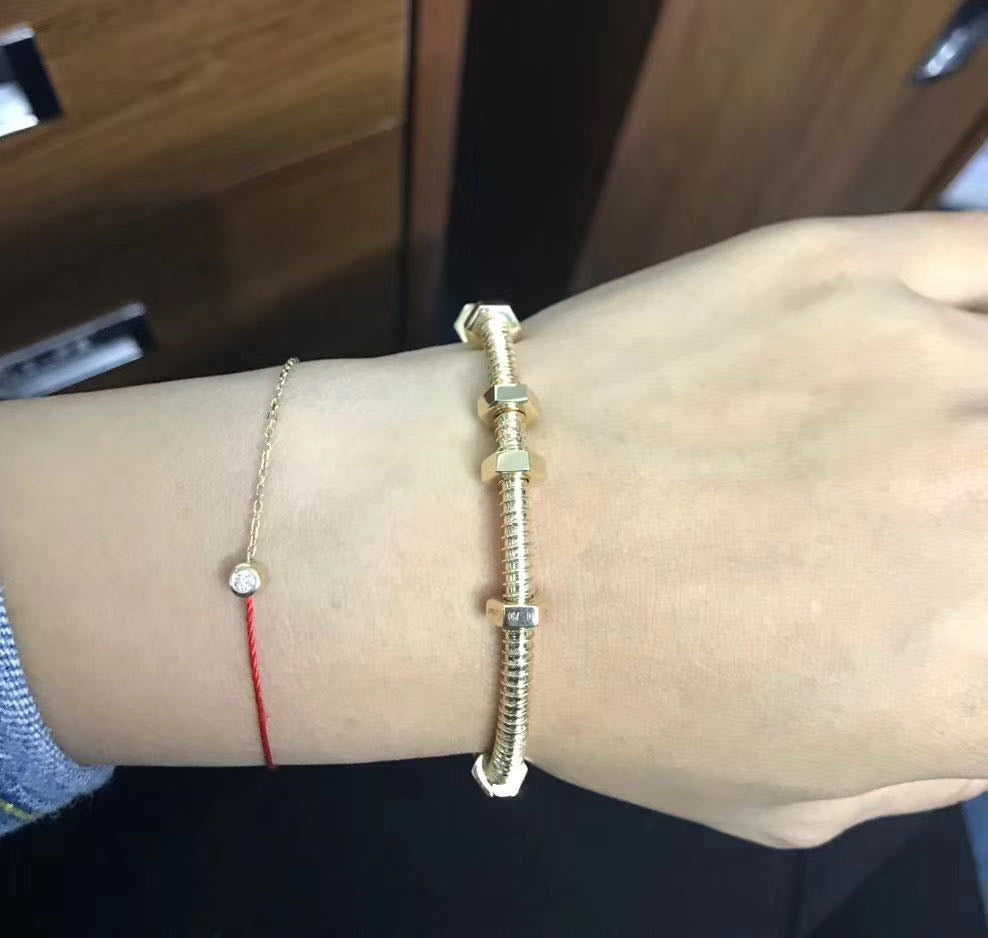 Screw bracelet