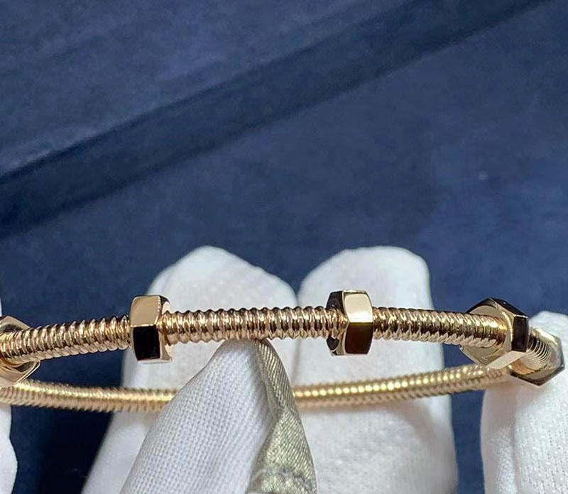 Screw bracelet