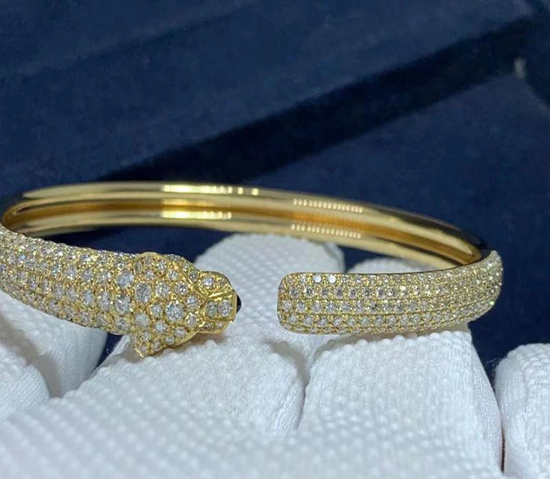Panther full pavé diamond bracelet