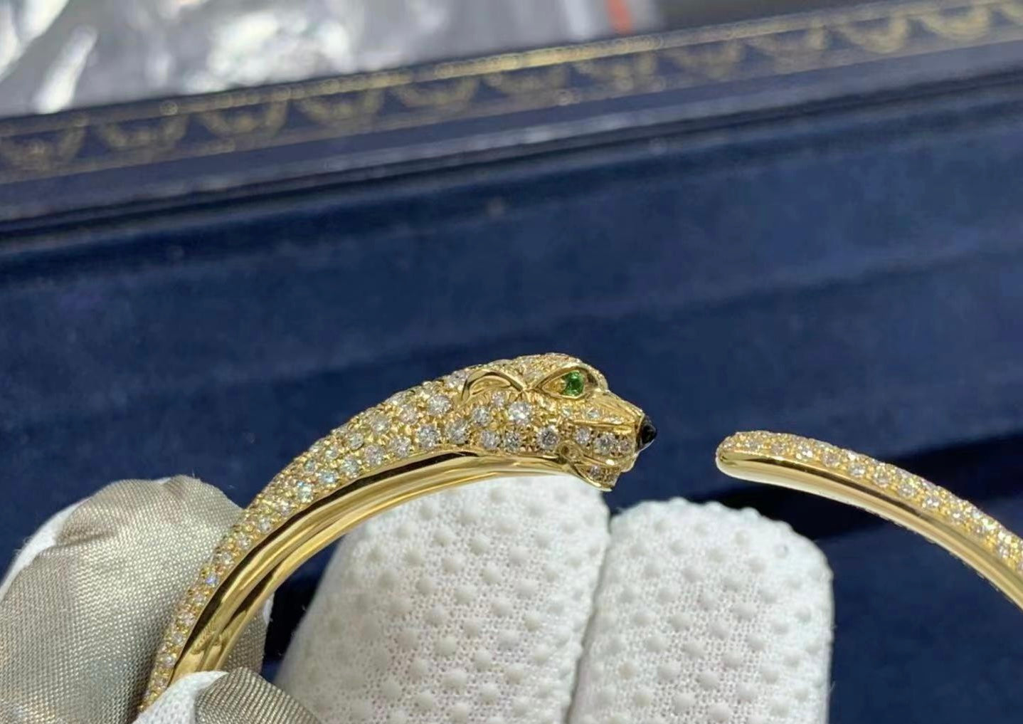Panther full pavé diamond bracelet