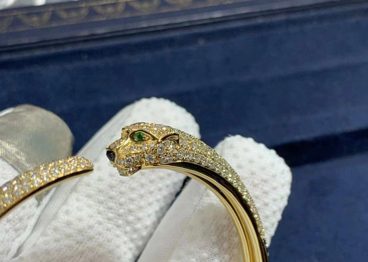 Panther full pavé diamond bracelet