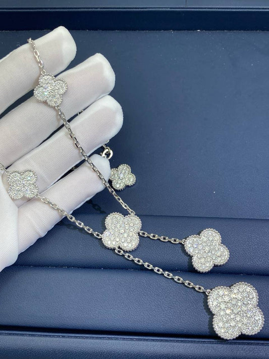 VC 6 motif diamond necklace