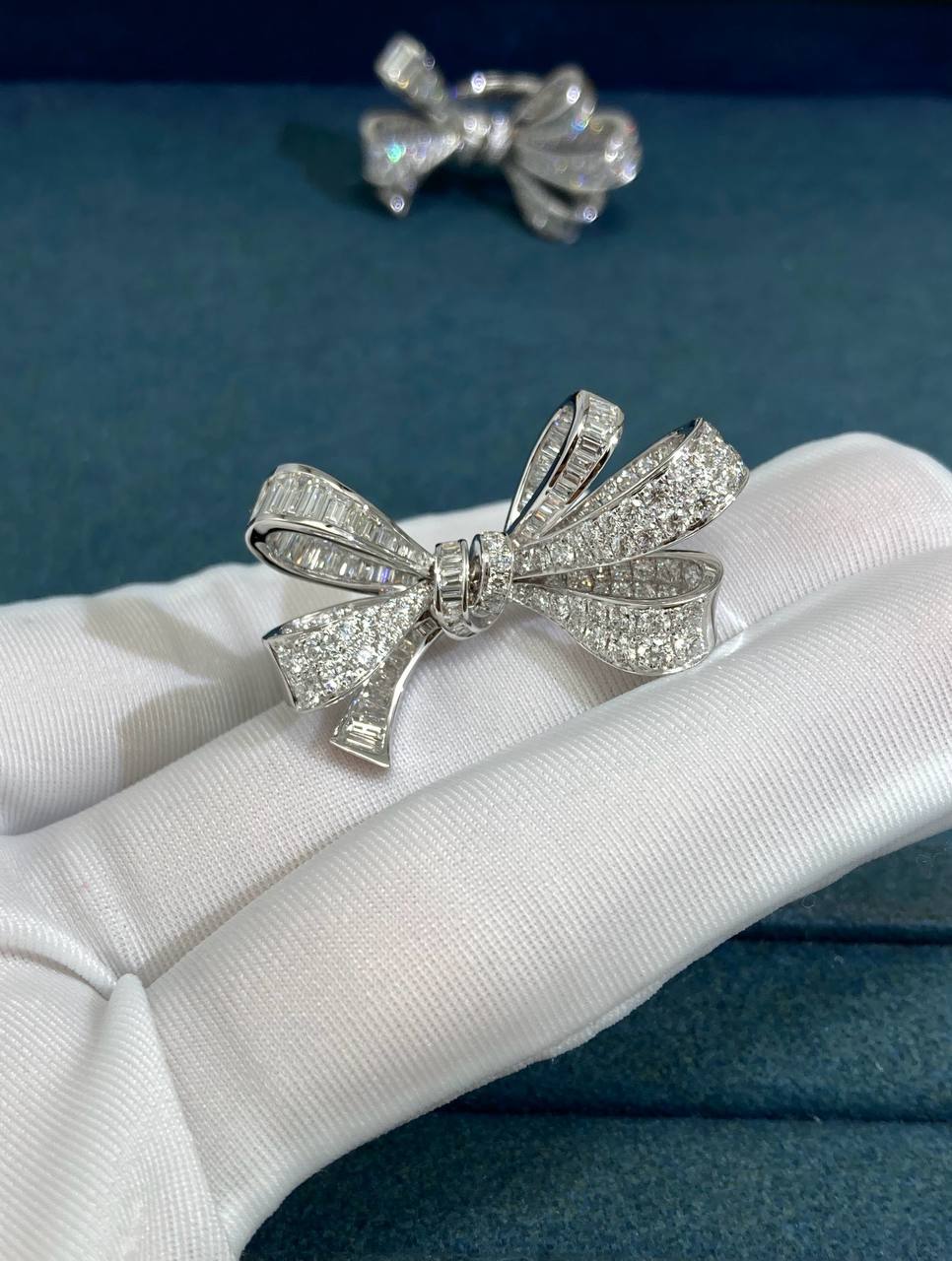 Grf full pavé Bow diamond ring