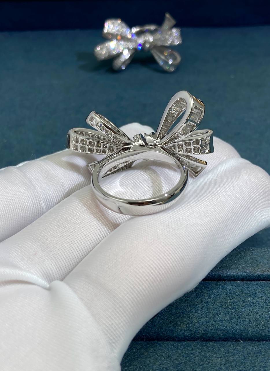 Grf full pavé Bow diamond ring