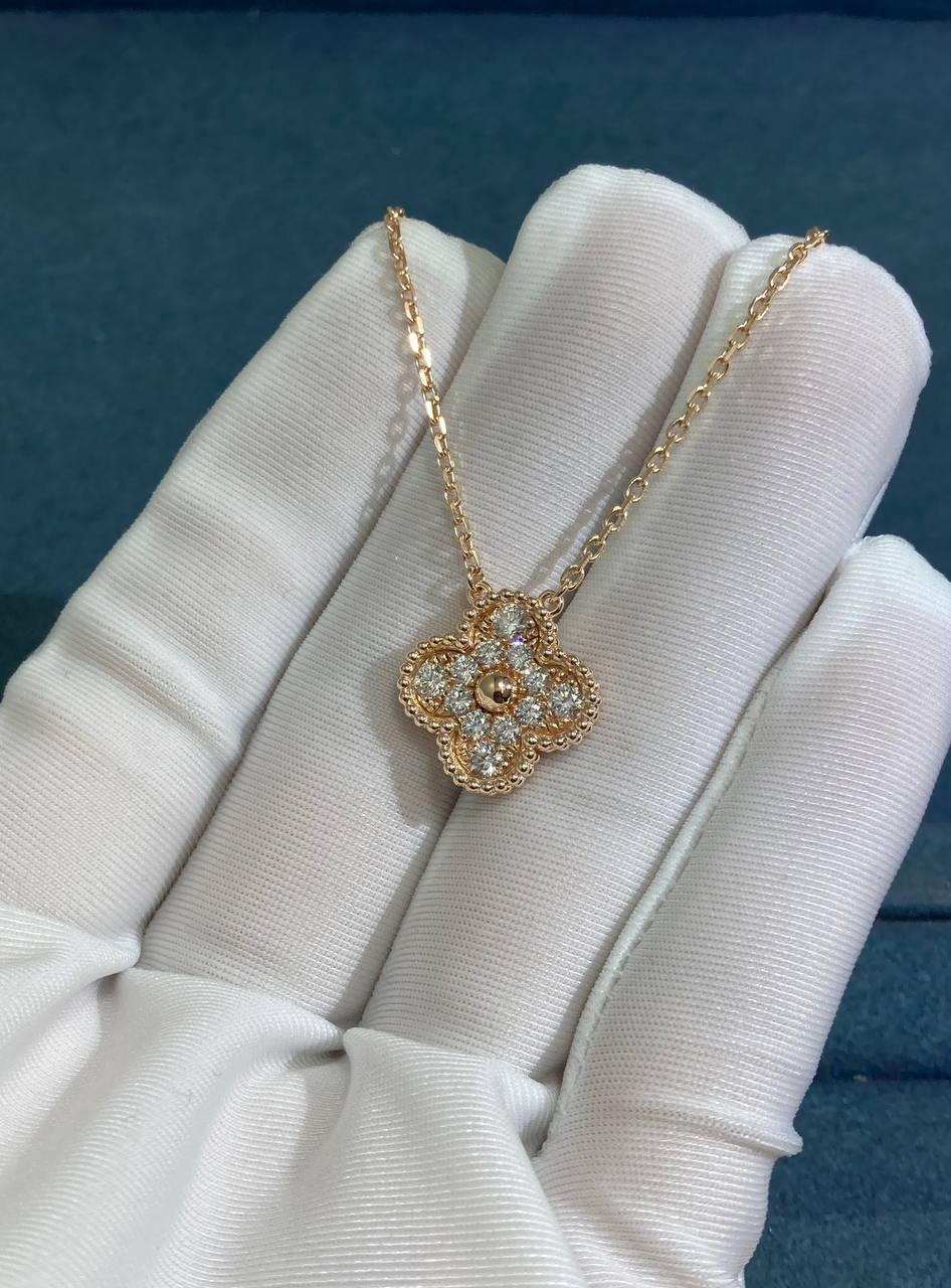 VC diamond pendant