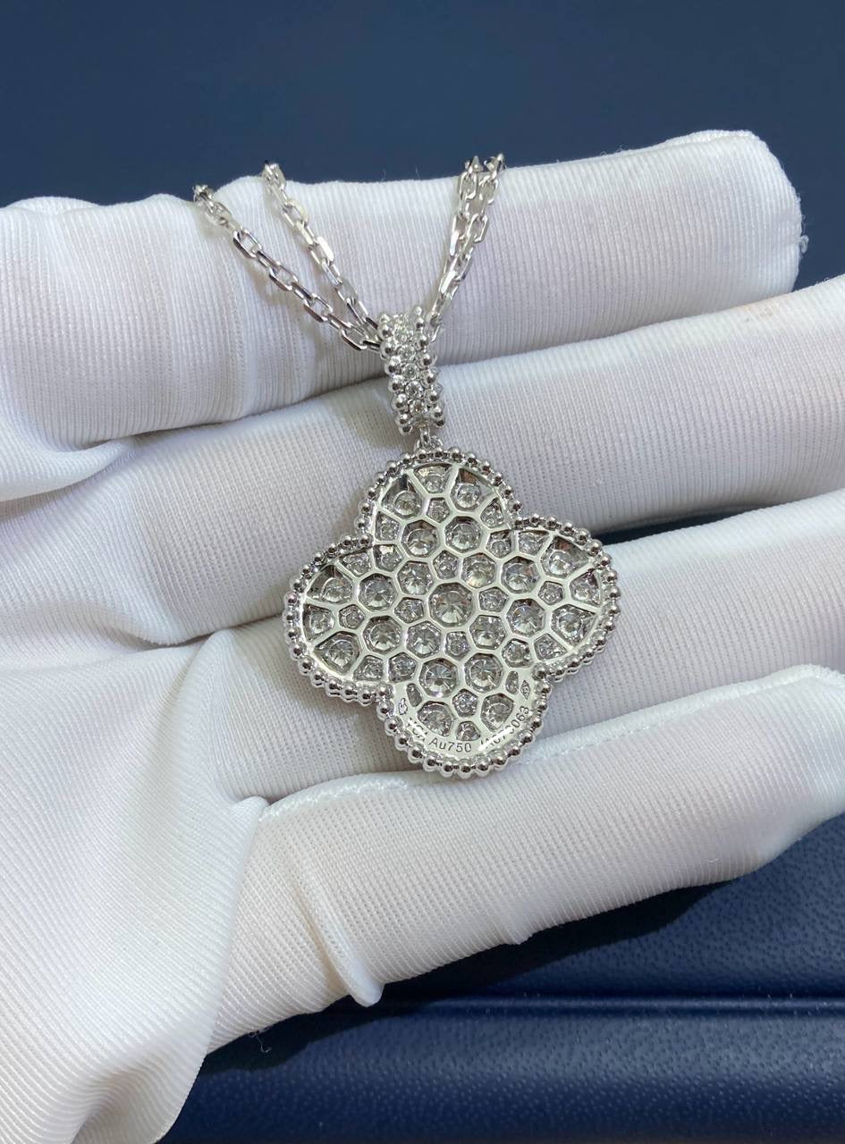 VC Diamond pendant model L