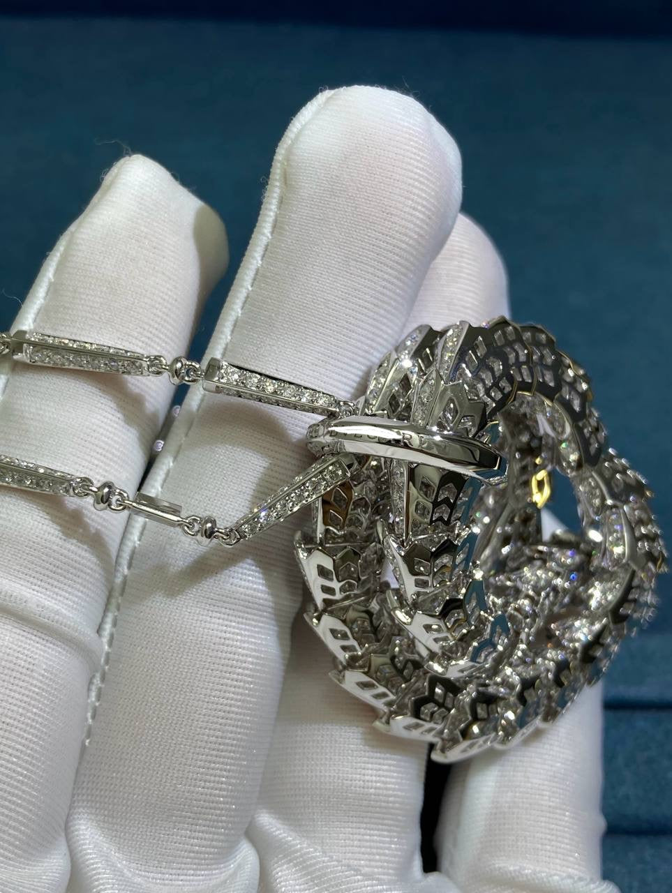 Serpent diamond Pendant necklace Large model