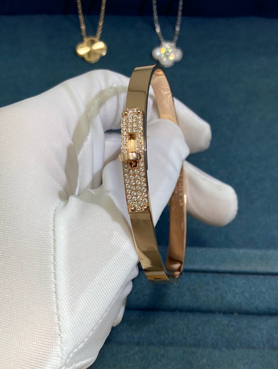 a. Kelly bracelet with diamonds