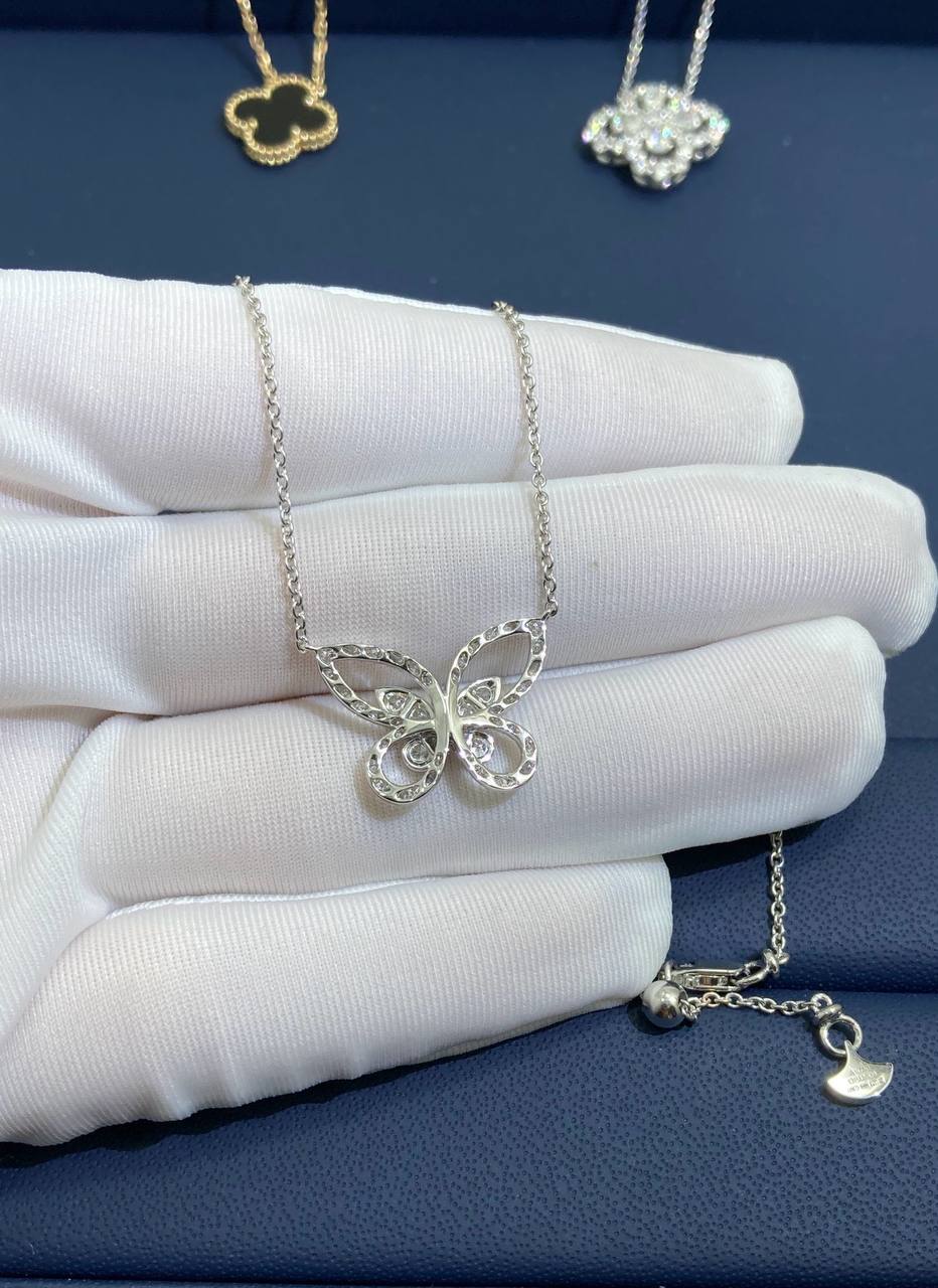 Grf butterfly full pavé diamond pendant