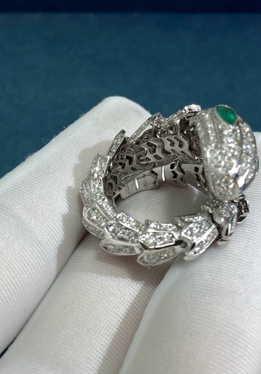 Serpenti Viper diamond ring with emeralds