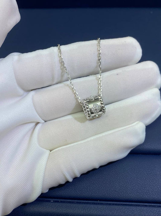 VC pendant with diamonds