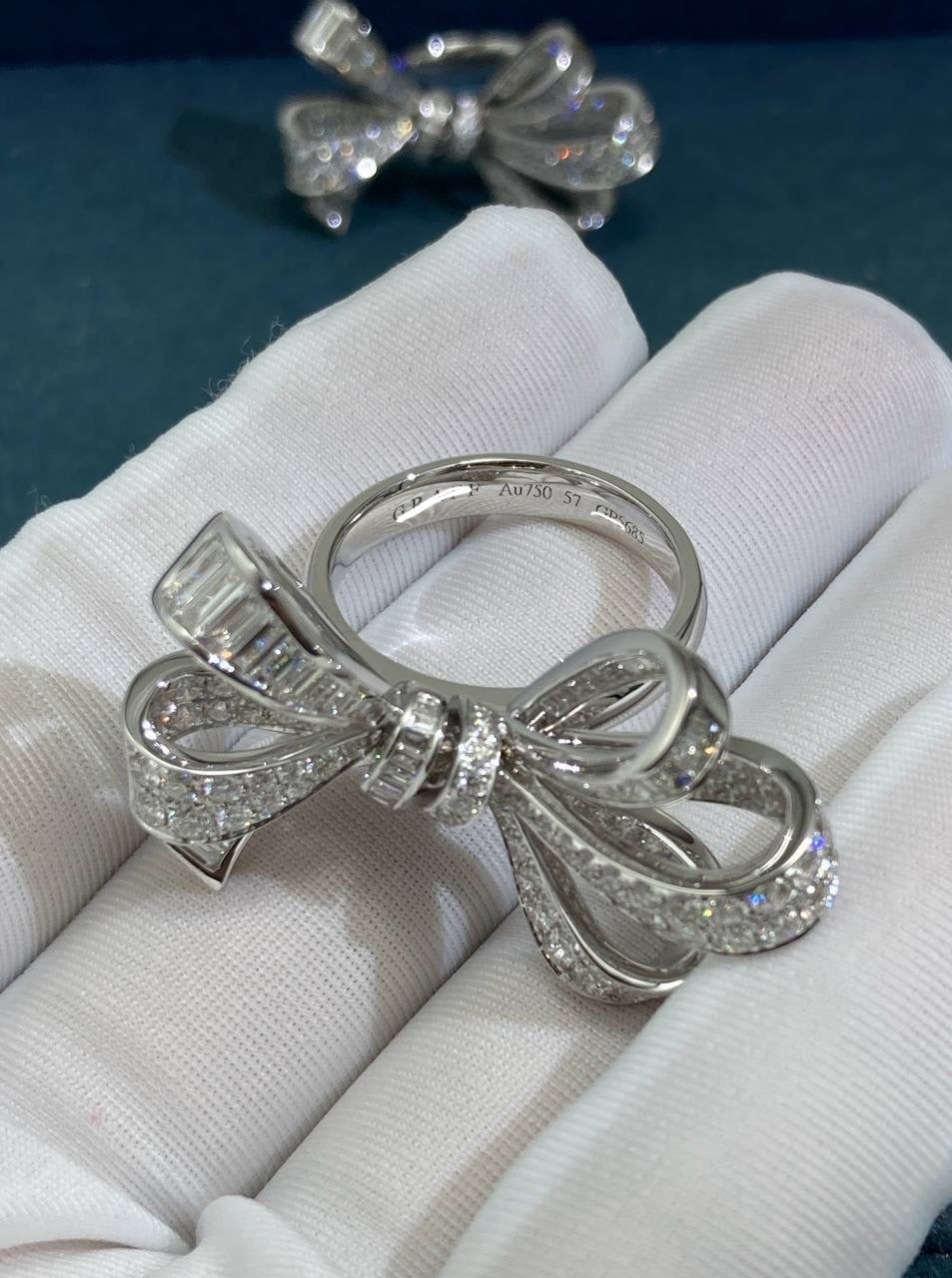 Grf full pavé Bow diamond ring