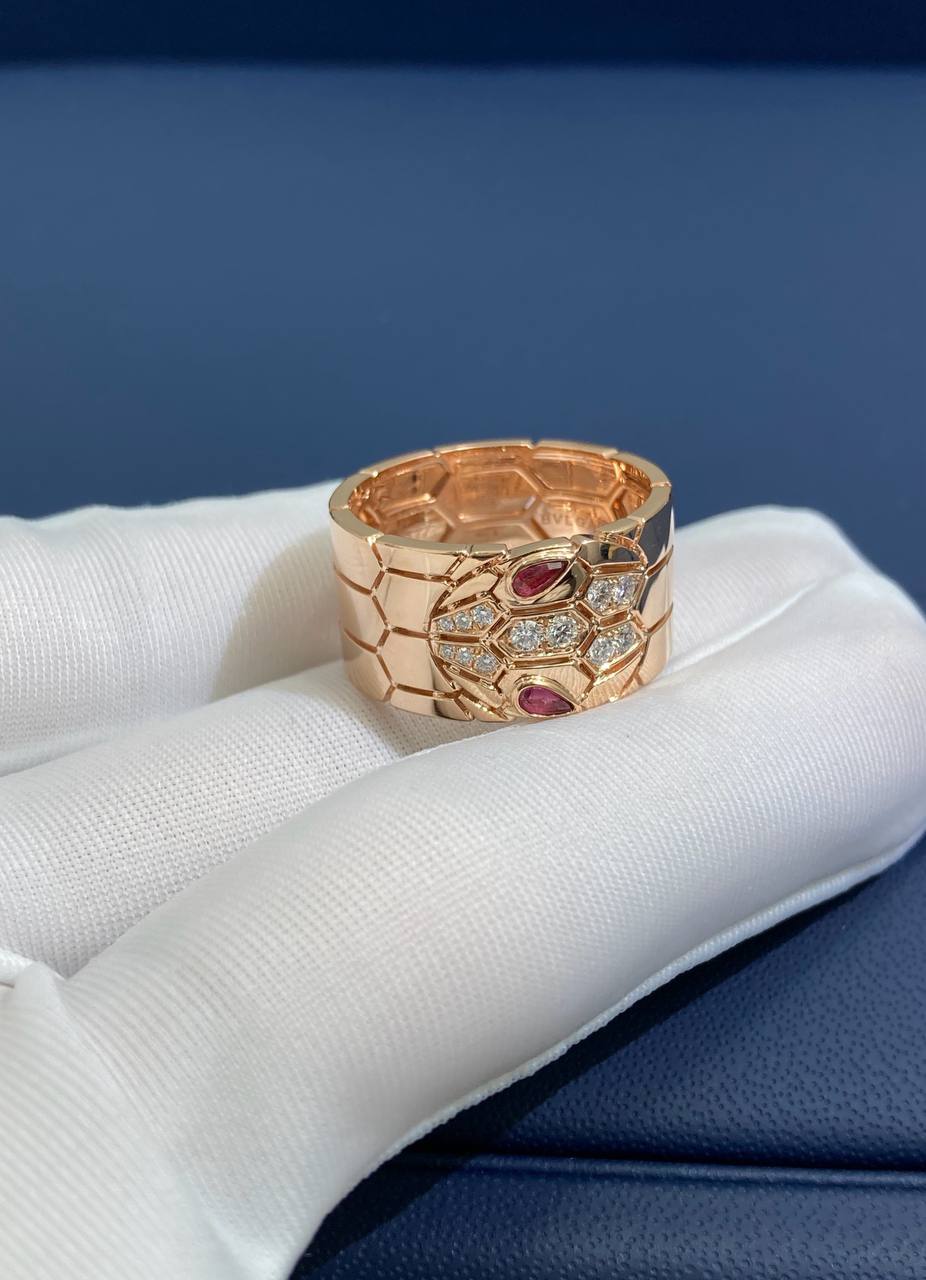 Serpenti Seduttori diamond ring with Rubellites