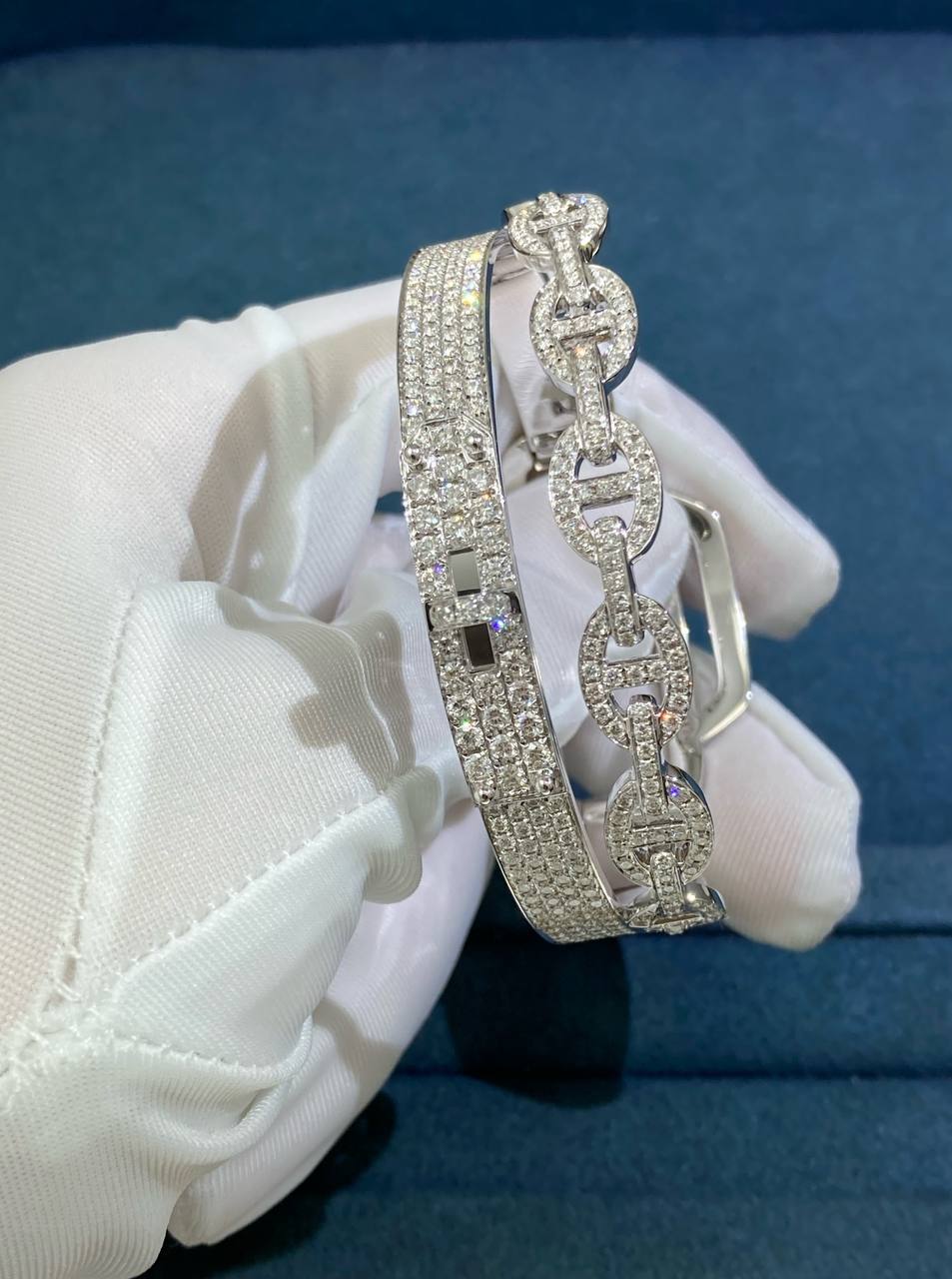 a. Double Tour full pavé diamond bracelet