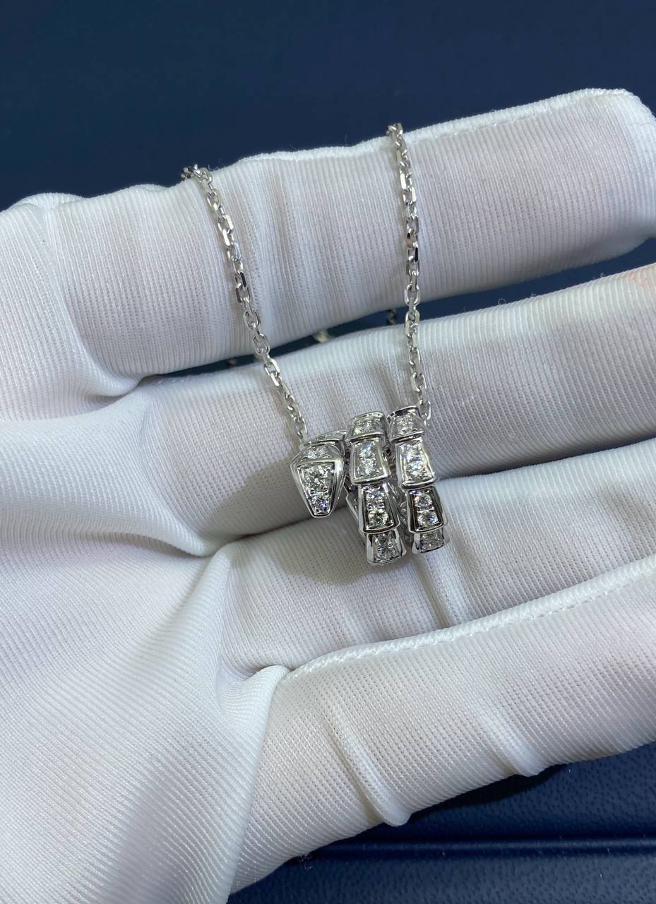 Serpent full pavé Diamond pendant