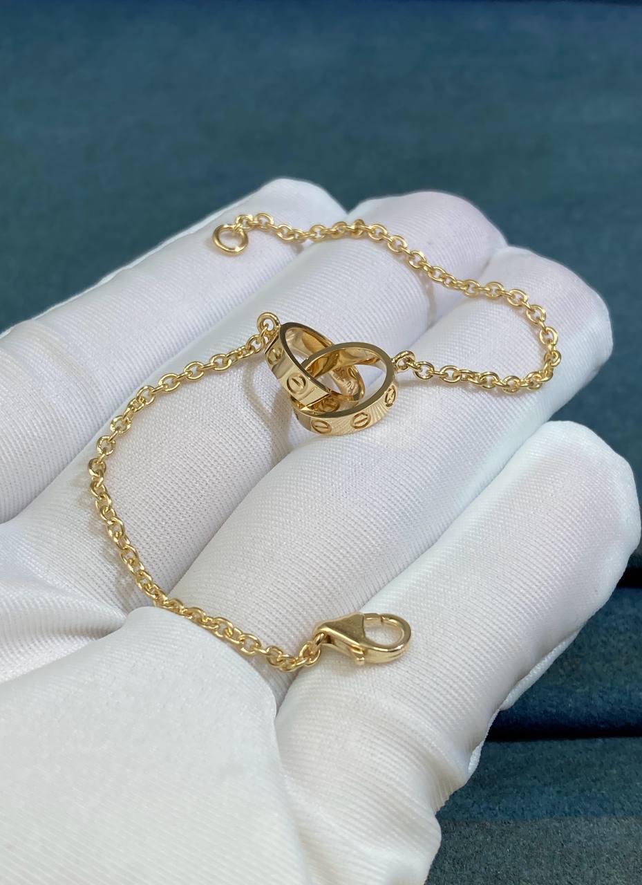 Love chain bracelet