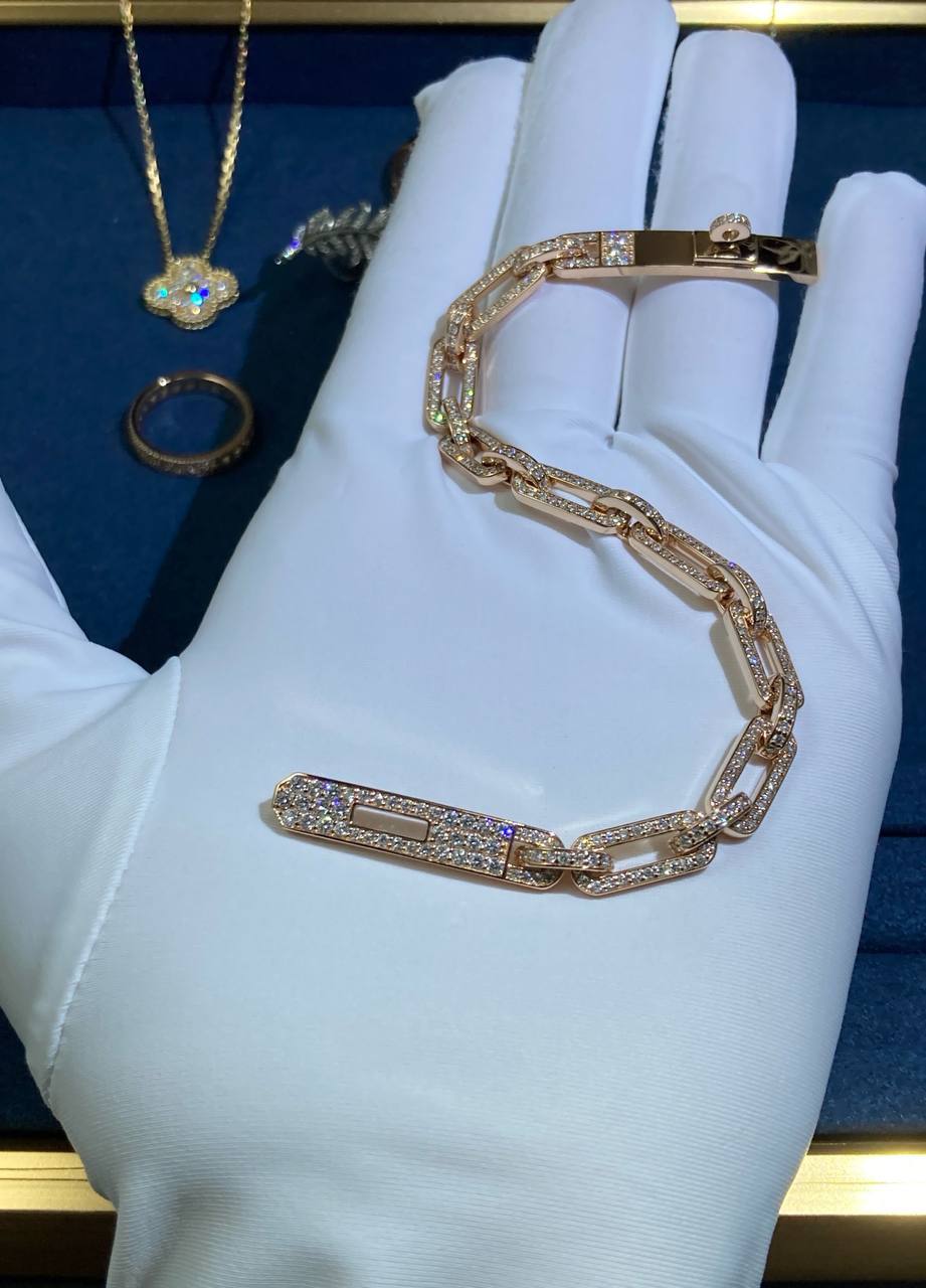 a. Kelly full pavé diamond chain bracelet