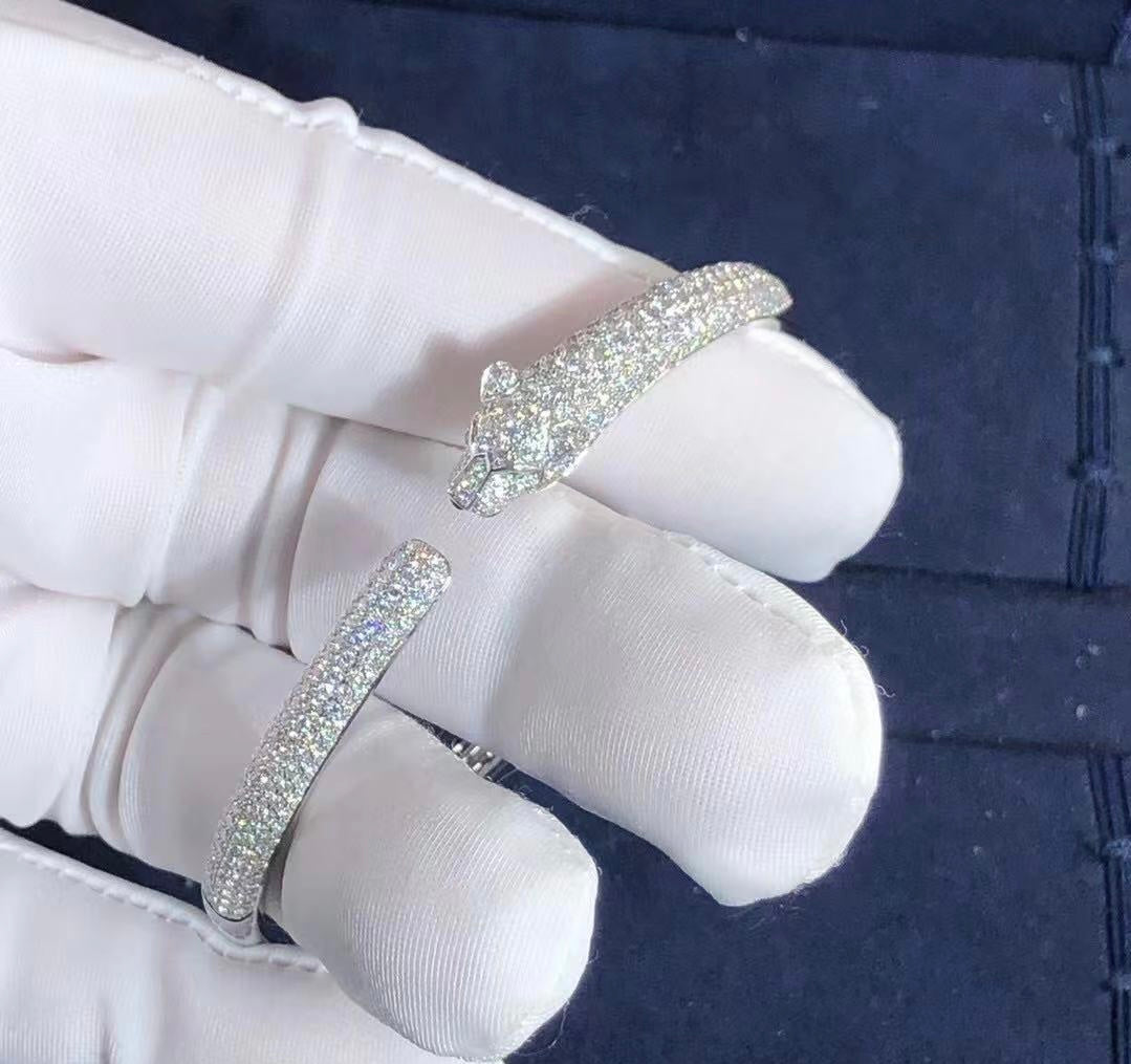 Panther full pavé diamond bracelet