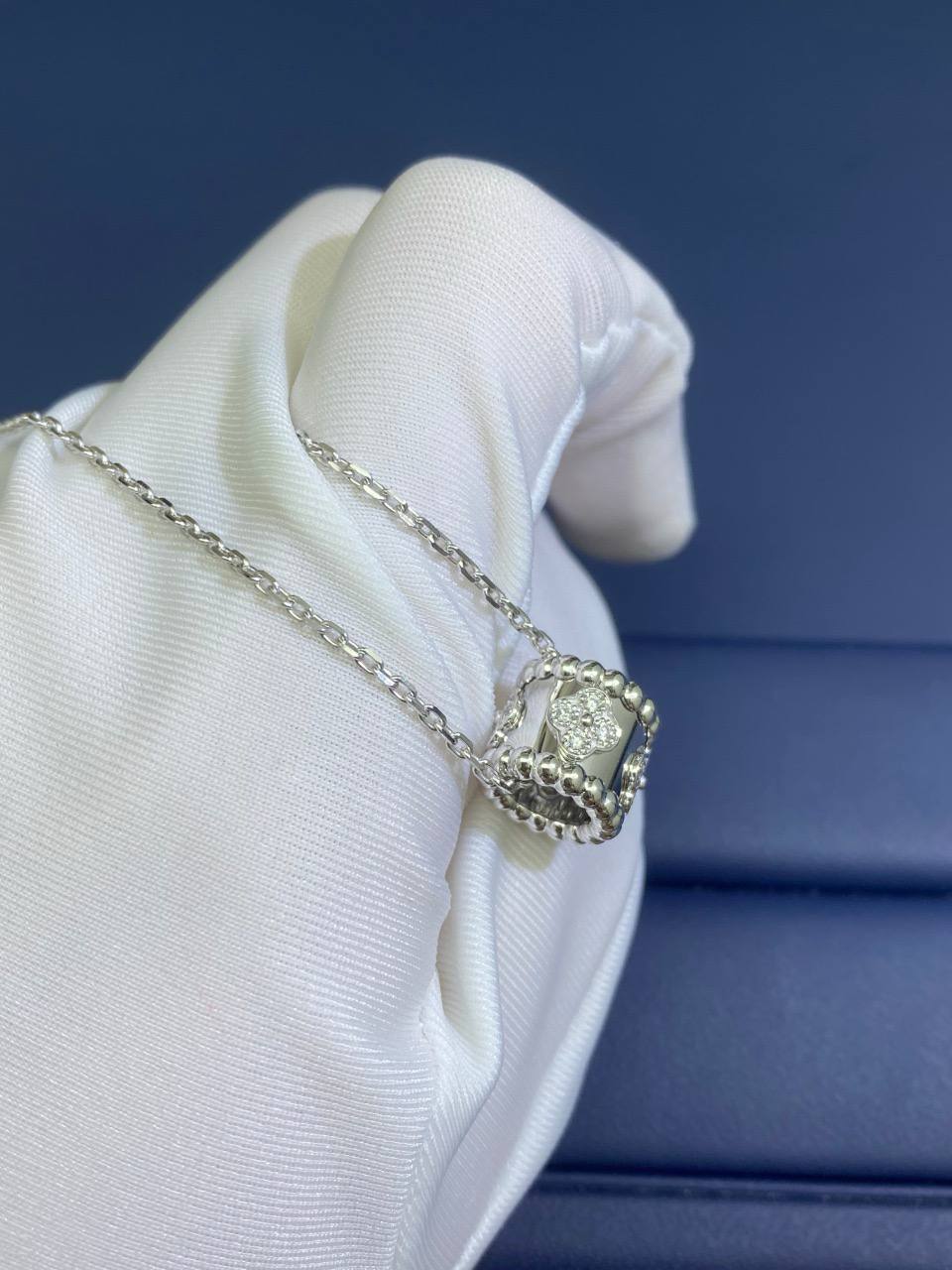 VC pendant with diamonds