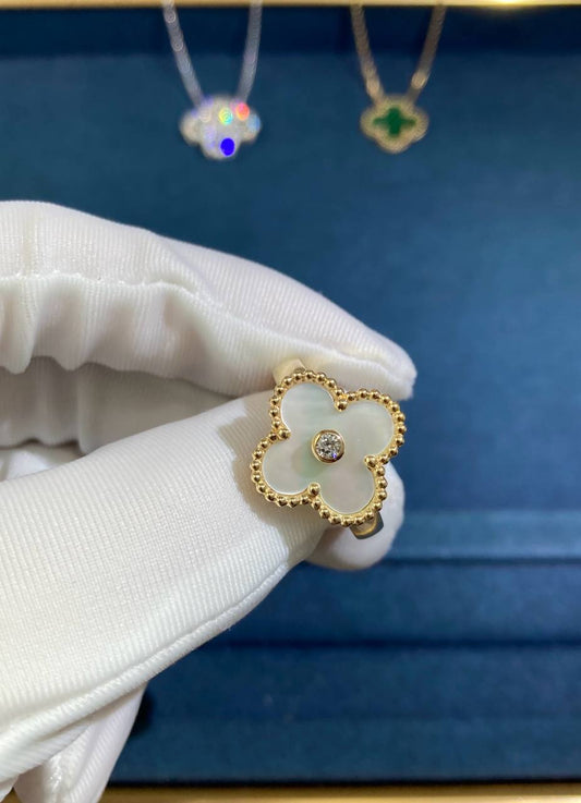 VC white Mother of Pearl ring with one diamond