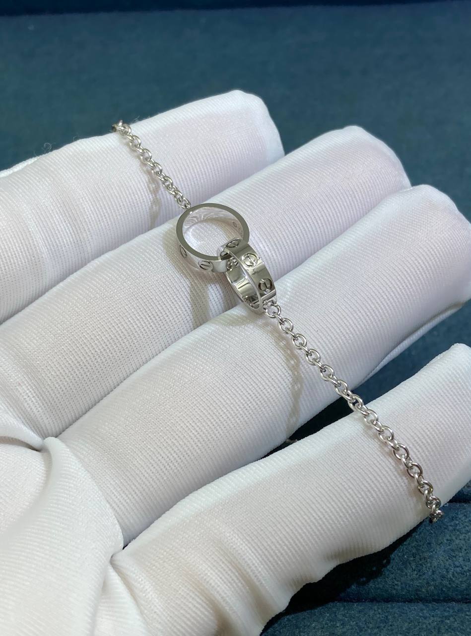 Love chain bracelet