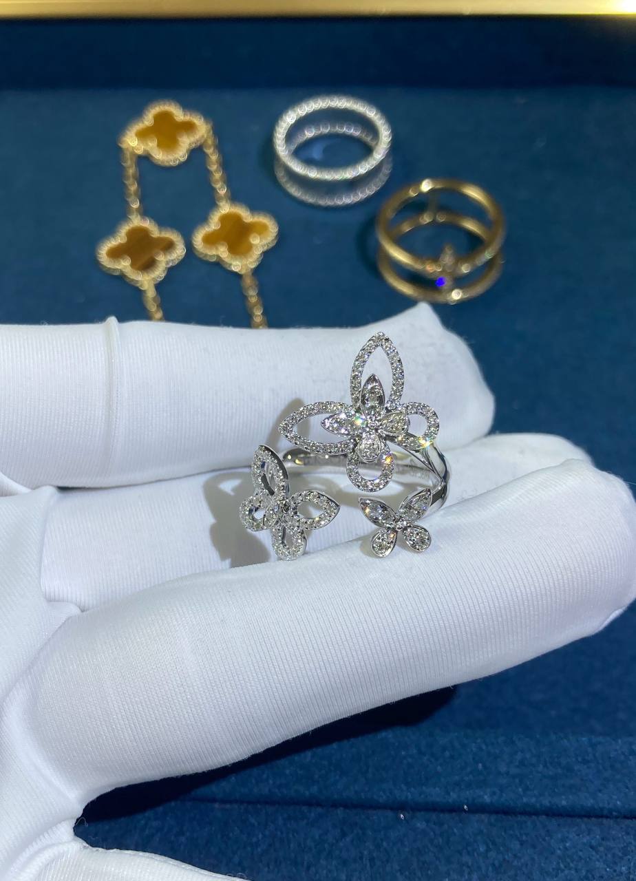 Grf full pavé triple butterfly ring