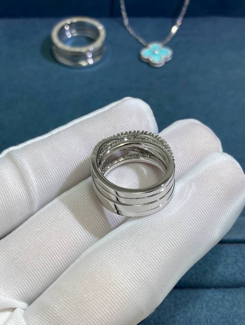 Etincelle full pavé diamond ring
