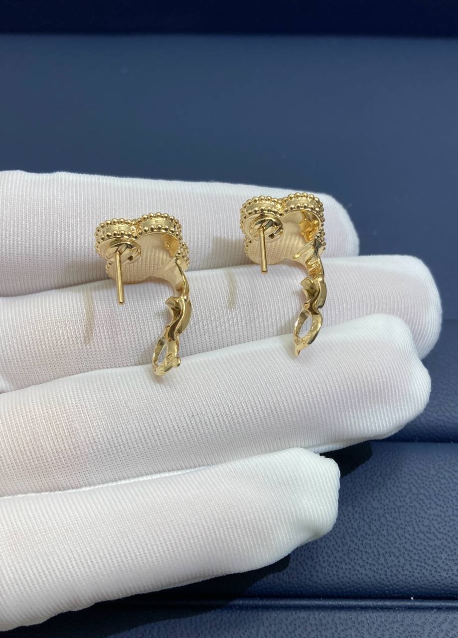 VC Guilloché earrings